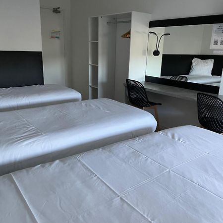 Brit Hotel Cherbourg Экстерьер фото